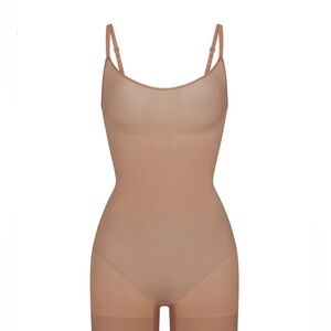 SKIMS MID THIGH BODYSUIT SHAPEWEAR